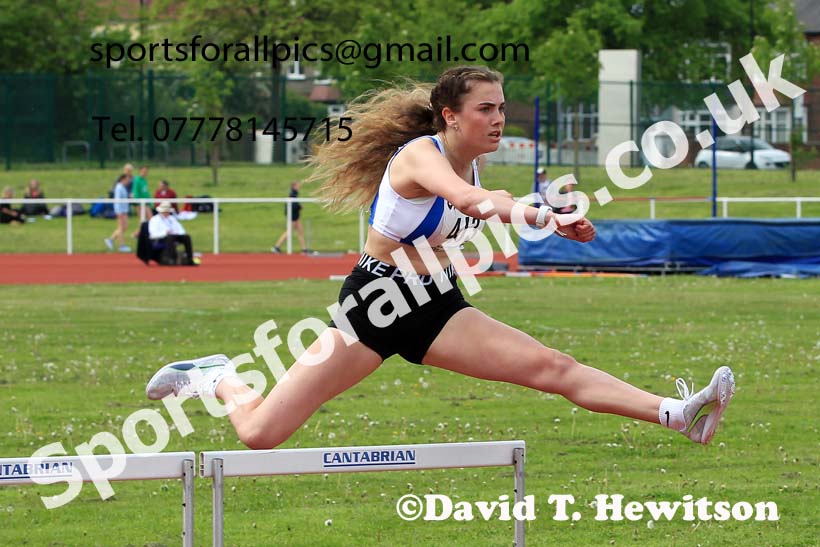 Women and Girls hurdles, 2022 North Eastern Track and Field Champs., Middlesbrough. David T. Hewitson/Sports for All Pics